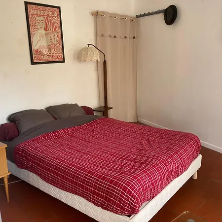 D'hote Avec Cour Privative